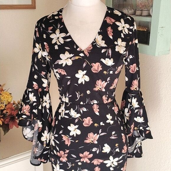 Vfshow Dark Floral Sheath - Picture 2 of 13